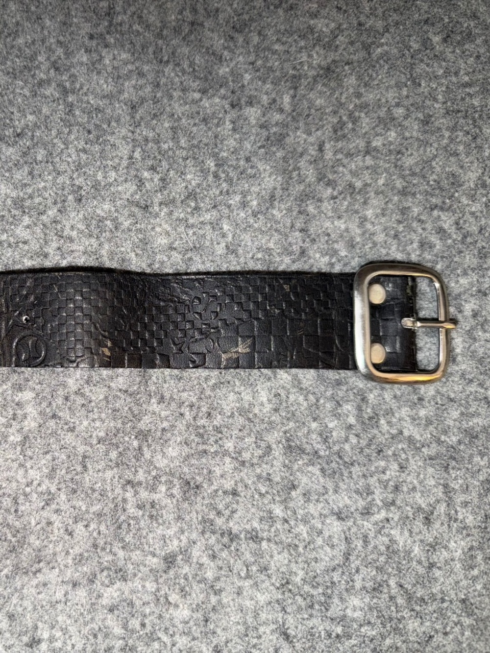 HURLEY Leather Buckle Cuff Bracelet - Picture 3 of 11